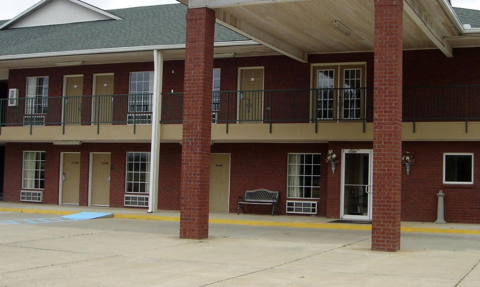Homegate Inn Louisville Екстериор снимка